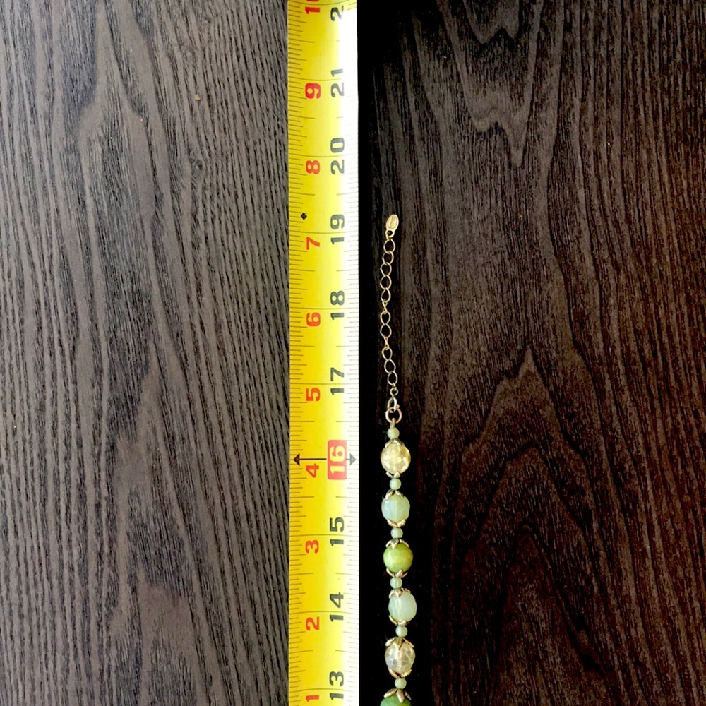 Fashion beaded necklace with gold tone  accents. - Picture 4 of 6